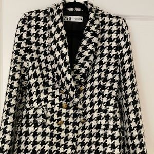Zara elegant classic elongated plaid blazer in size M